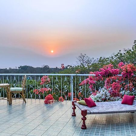 Saffronstays Sunglade, Kashid - Ocean-View Villa Near Kashid Beach Nandgaon  Екстер'єр фото